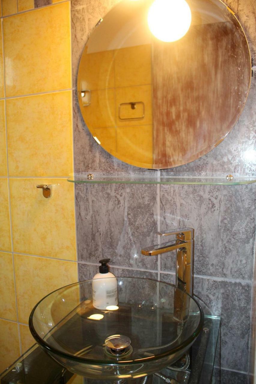 Marema 1 Apartment Kompoi Bagian luar foto